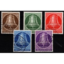 Frihedsklokke III med knebel i midten. Komplet sæt.