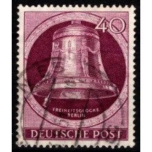 Berlin. Frihedsklokke med knebel til venstre