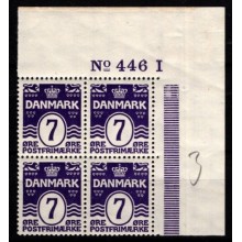Danmark. Bølgelinietype. 7-øre i 4-blok med øvre marginalnummer 446 I. Postfrisk.