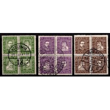 300-års-dagen for Chr. IV's postforordning. 3 x 4-blokke. Stemplet. 